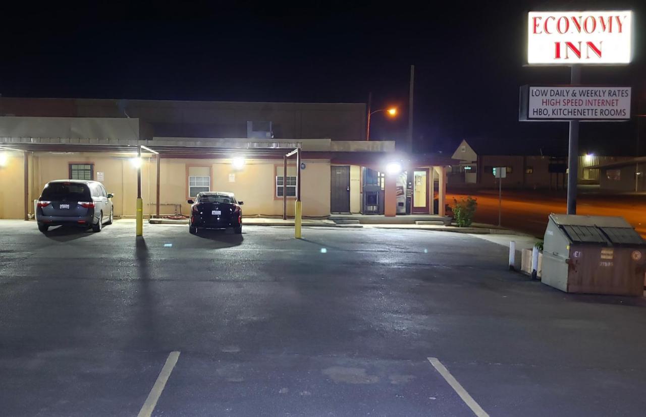 Economy Inn 敖德萨 外观 照片