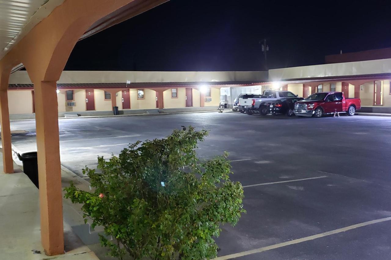 Economy Inn 敖德萨 外观 照片